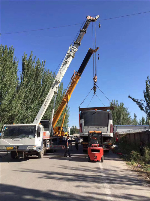 房县港口集装箱搬运案例